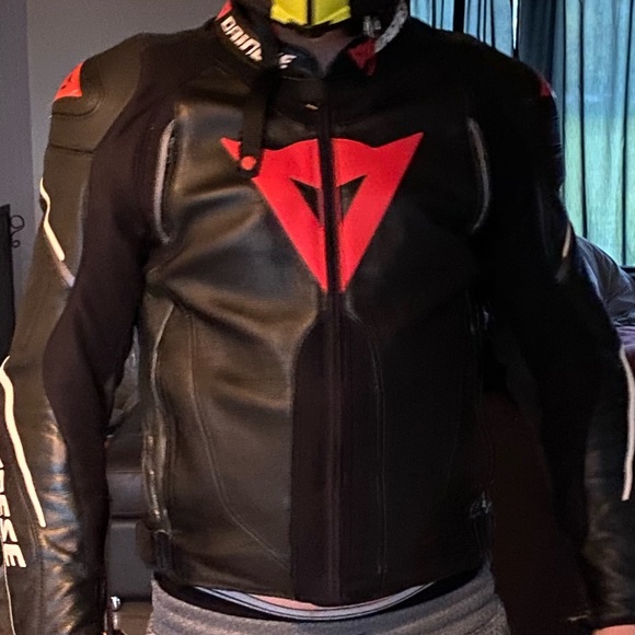 Men’s Leather Dainese Motorcycle Jacket - Picture 1 of 5